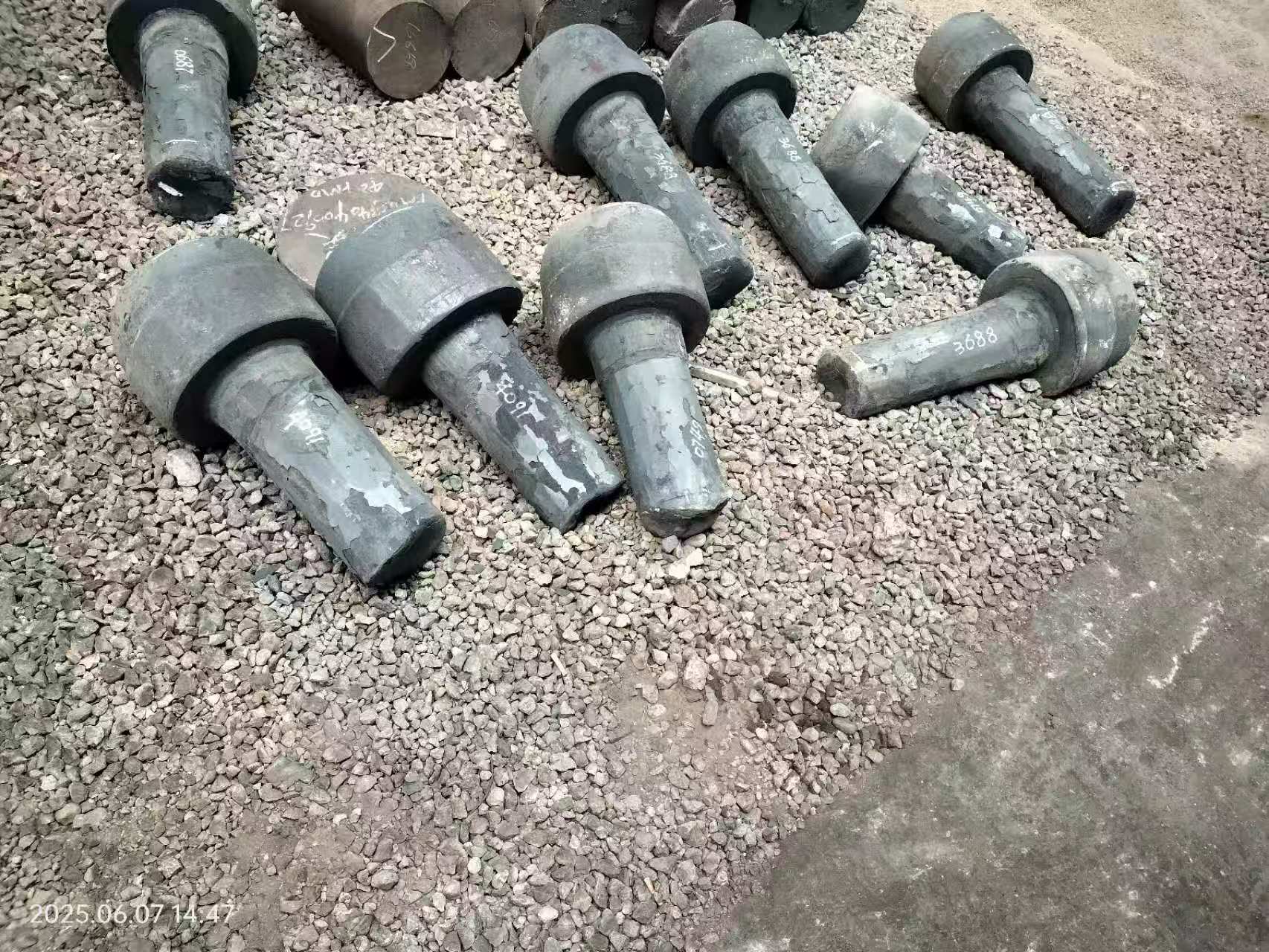 Πώς να βελτιώσετε την απόδοση των σφυρηλατήσεων αεροσκαφών ελέγχοντας τη θερμοκρασία και την πίεση